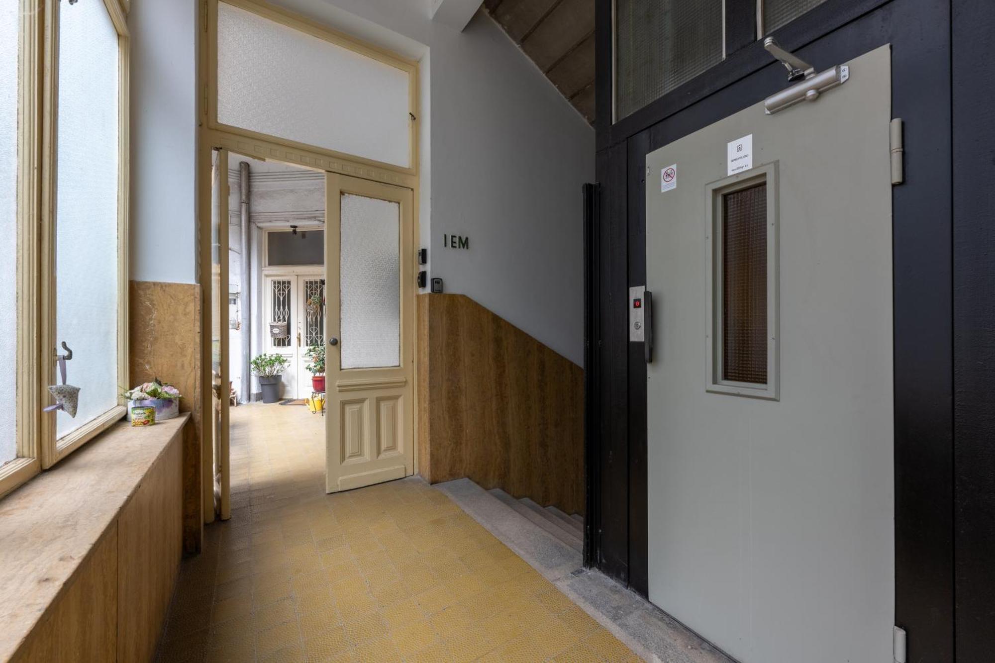 A Quiet Studio In The Heart Of The City Budapest Exterior foto